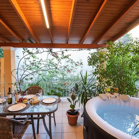 Lägenhet Luxury Katrinas With Outdoor Jacuzzi Corfu (city)