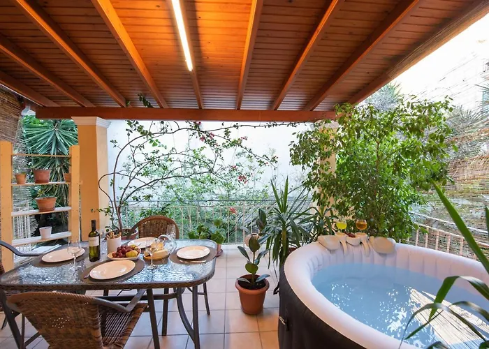 Апартаменты Luxury Katrinas With Outdoor Jacuzzi Corfu (city)